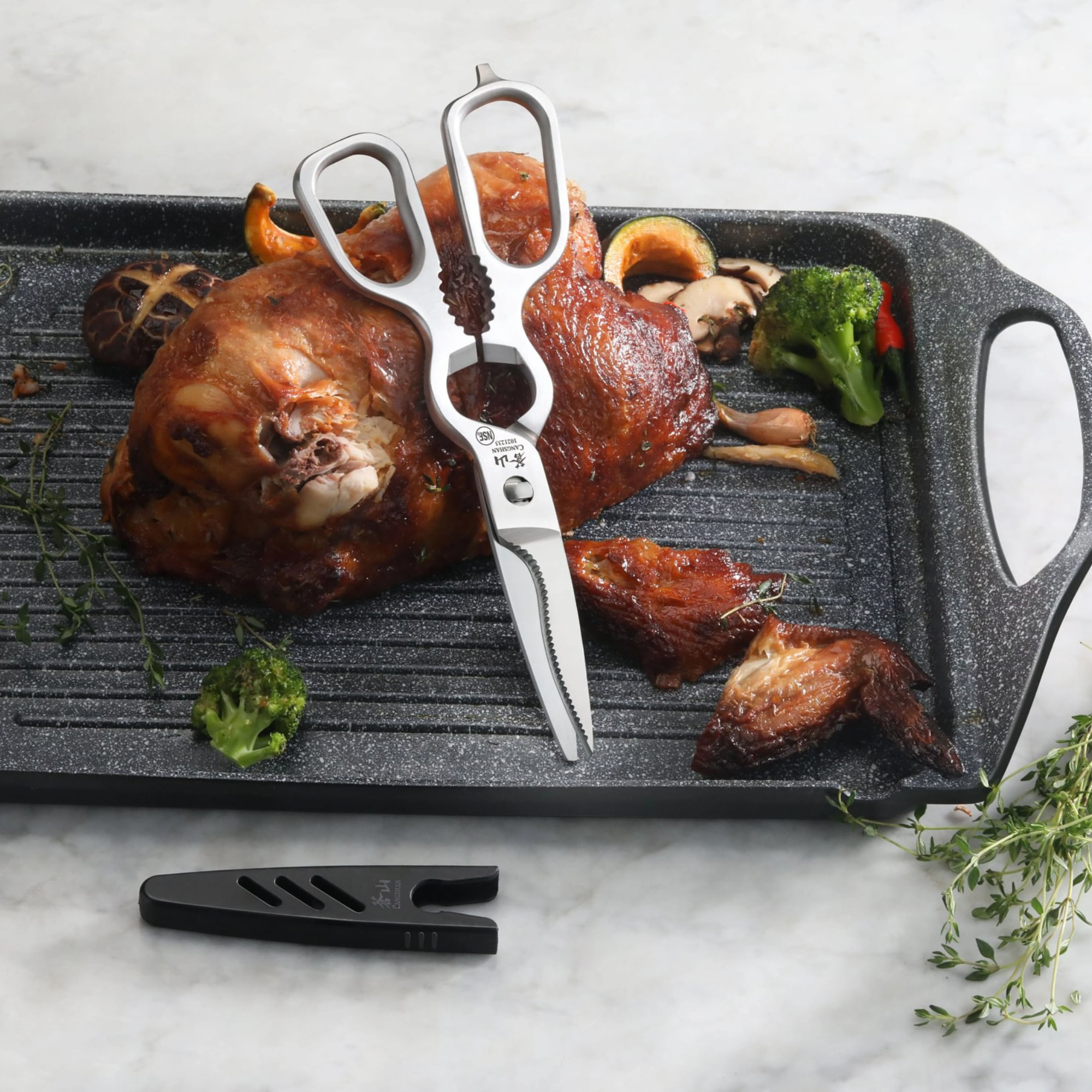 D Shape 9-Inch Shears Satin Finish, Forged 3Cr13 Stainless Steel, 1021233