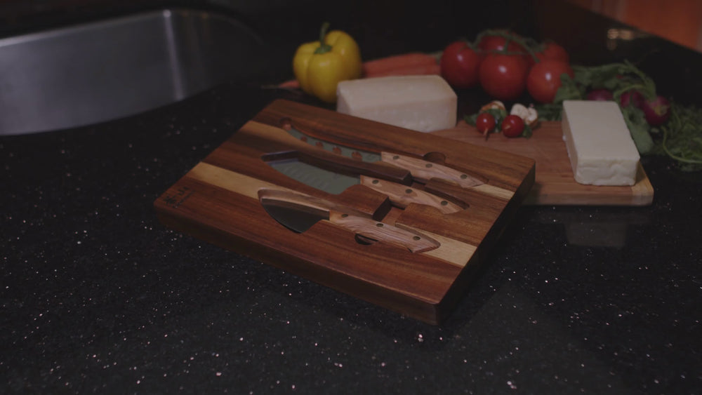 
                  
                    Cargar y reproducir el video en el visor de la galería, 3-Piece Olive Wood Cheese Knife Set with Acacia Cheese Board, 1027327
                  
                
